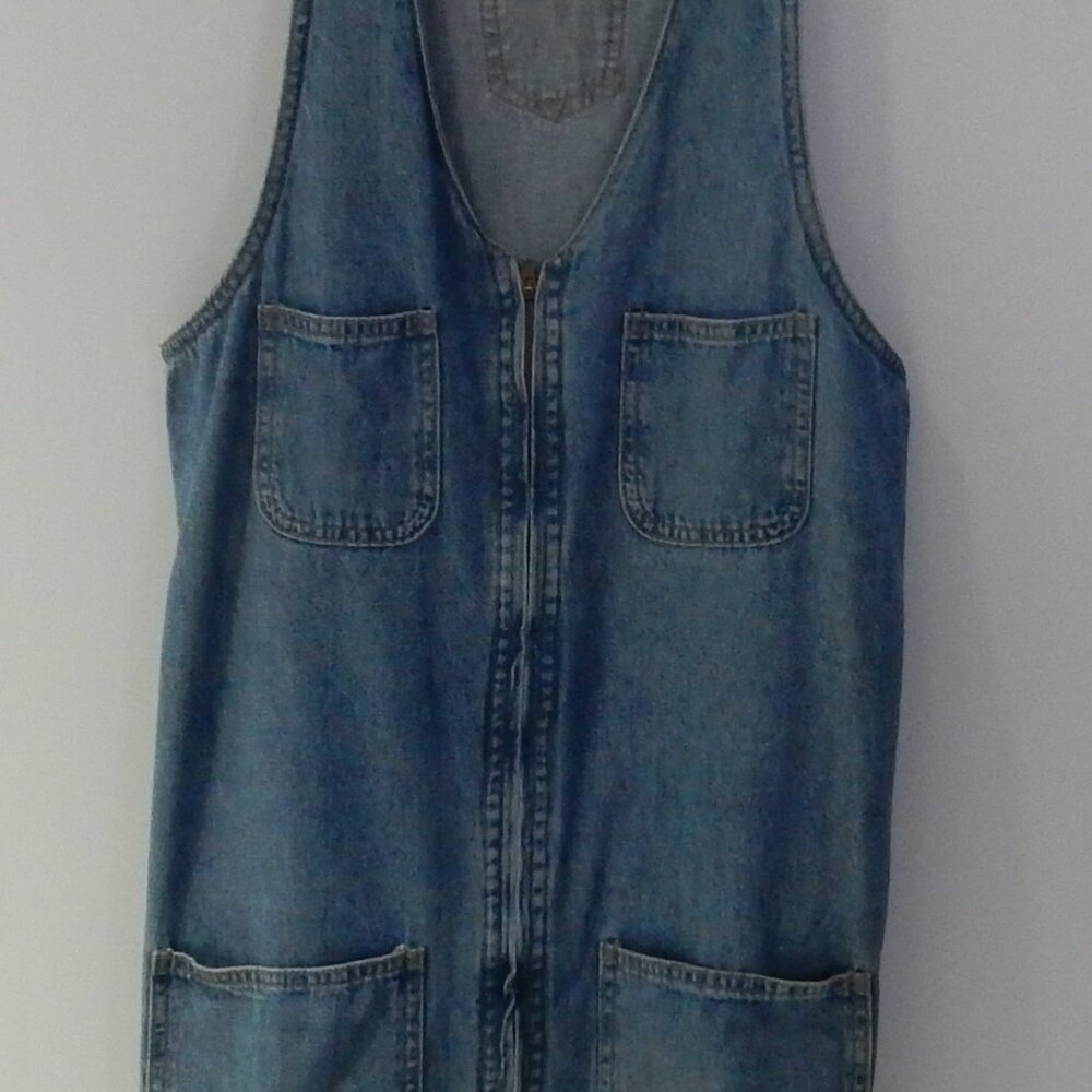 Blue jean dress. Size small. Crafted in the USA